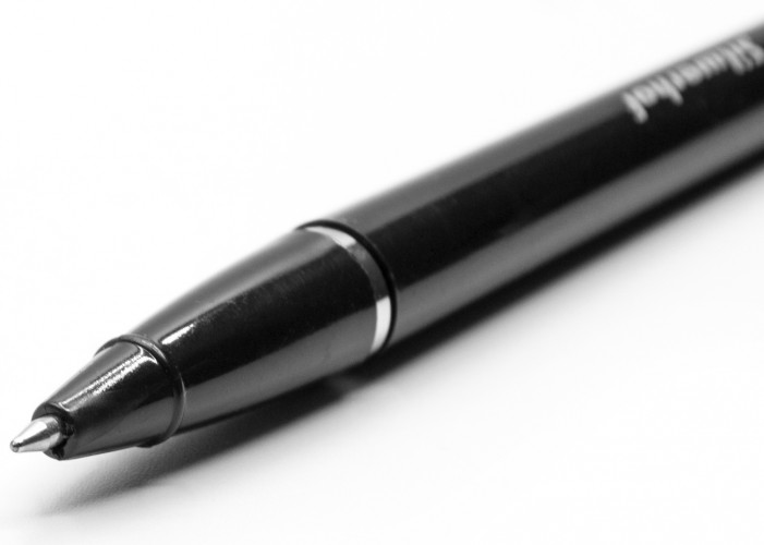 Ручка шариков. Silwerhof Stand черный d=0.7мм син. черн. индив. пак.ев. на подставке сменный стержень линия 0.5мм