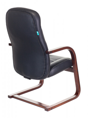 Кресло Бюрократ T-9923WALNUT-AV черный кожа полозья дерево коричневый