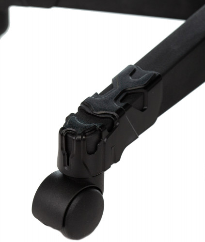 Кресло игровое Zombie Game 17 черный эко.кожа/ткань крестов. пластик