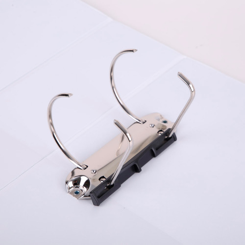 Папка на 2-х D-кольцах Deli E5619N A4 пластик 0.13мм белый вмест.410лист.