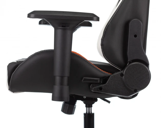 Кресло игровое Zombie VIKING TANK черный/оранжевый/белый эко.кожа с подголов. крестов. металл