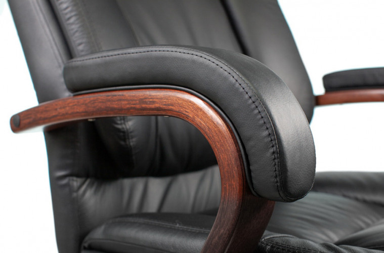 Кресло руководителя Бюрократ T-9925WALNUT черный кожа/кожзам крестов. металл/дерево