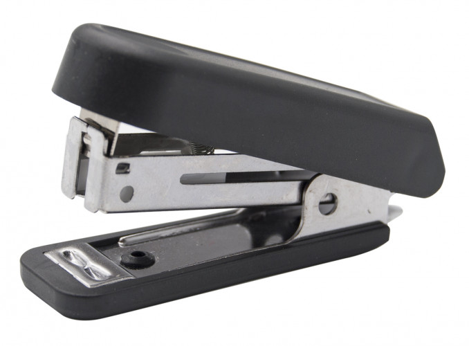 Степлер мини Silwerhof N10 (15листов) встроенный антистеплер черный 50скоб пластик закрытый коробка