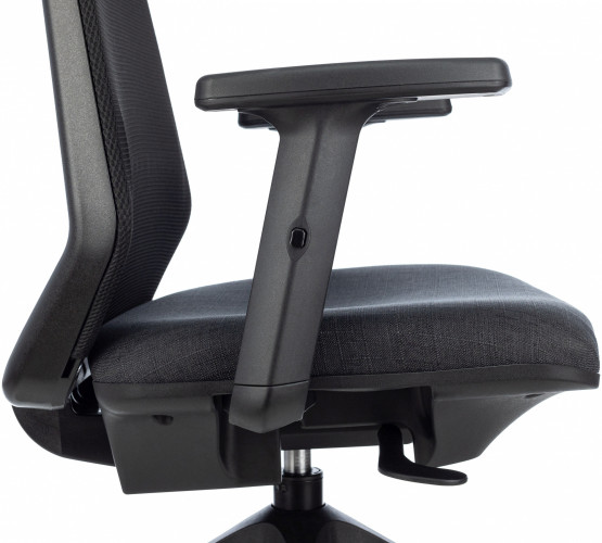 Кресло Бюрократ MC-611NL черный TW-01 38-418 сетка/ткань крестов.4-луч. пластик пластик черный