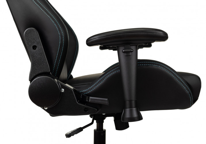 Кресло игровое Knight Outrid Smile черный эко.кожа с подголов. крестов. пластик