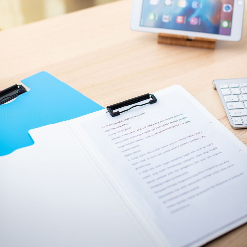 Папка-планшет Deli Rio EF75002 A4 пластик 2мм ассорти с крышкой