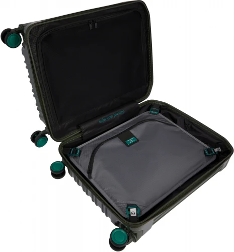 Чемодан Piquadro PQL-SPECIAL3 (BV4425PQLS3/VE) 40x55x20см 34л. 2.05кг. поликарбонат/алюм. зеленый