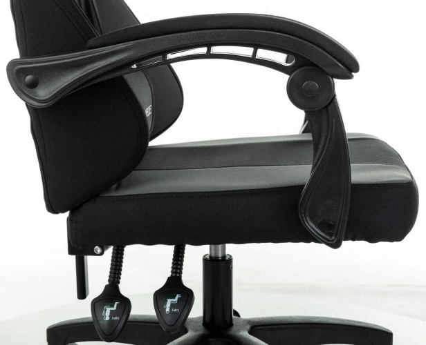 Кресло игровое Zombie Rudger черный/серый с подголов. крестов. пластик